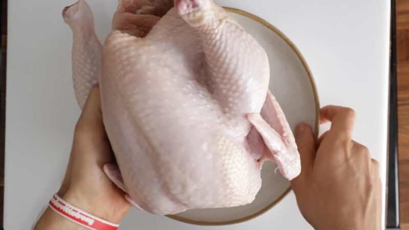 Why Does My Raw Chicken Smell Bad? (Is It OK?)
